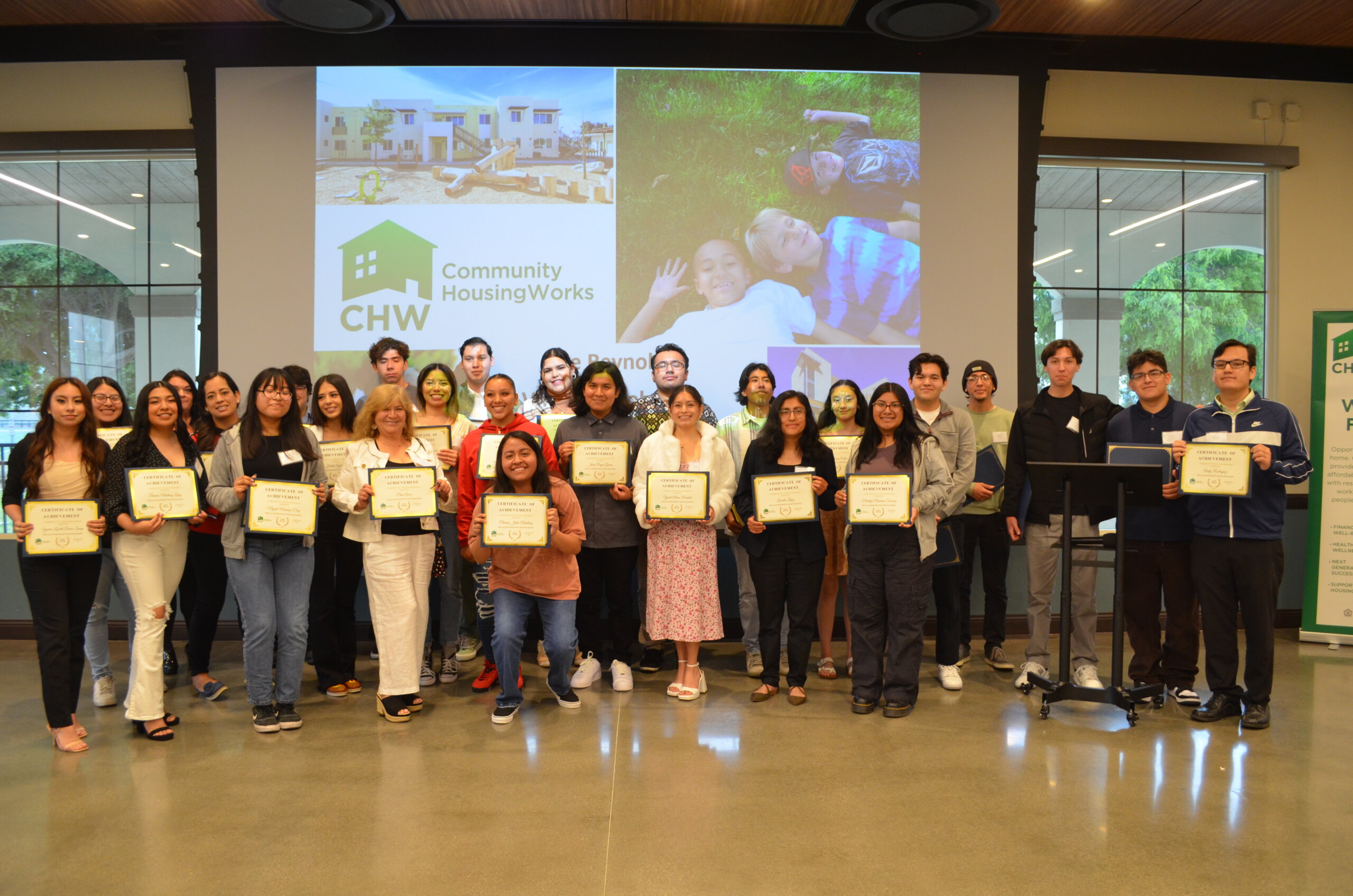 Group photo of Valor scholars holding their certificates